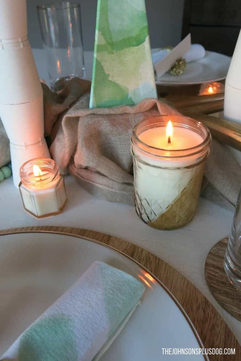 Mint & Gold Modern Christmas Tablescape | Modern Christmas | Modern Farmhouse | Farmhouse Christmas | Mint and Gold | Rustic Modern Christmas | Christmas Table Ideas | Mid Century Christmas | Table inspiration for Modern Christmas