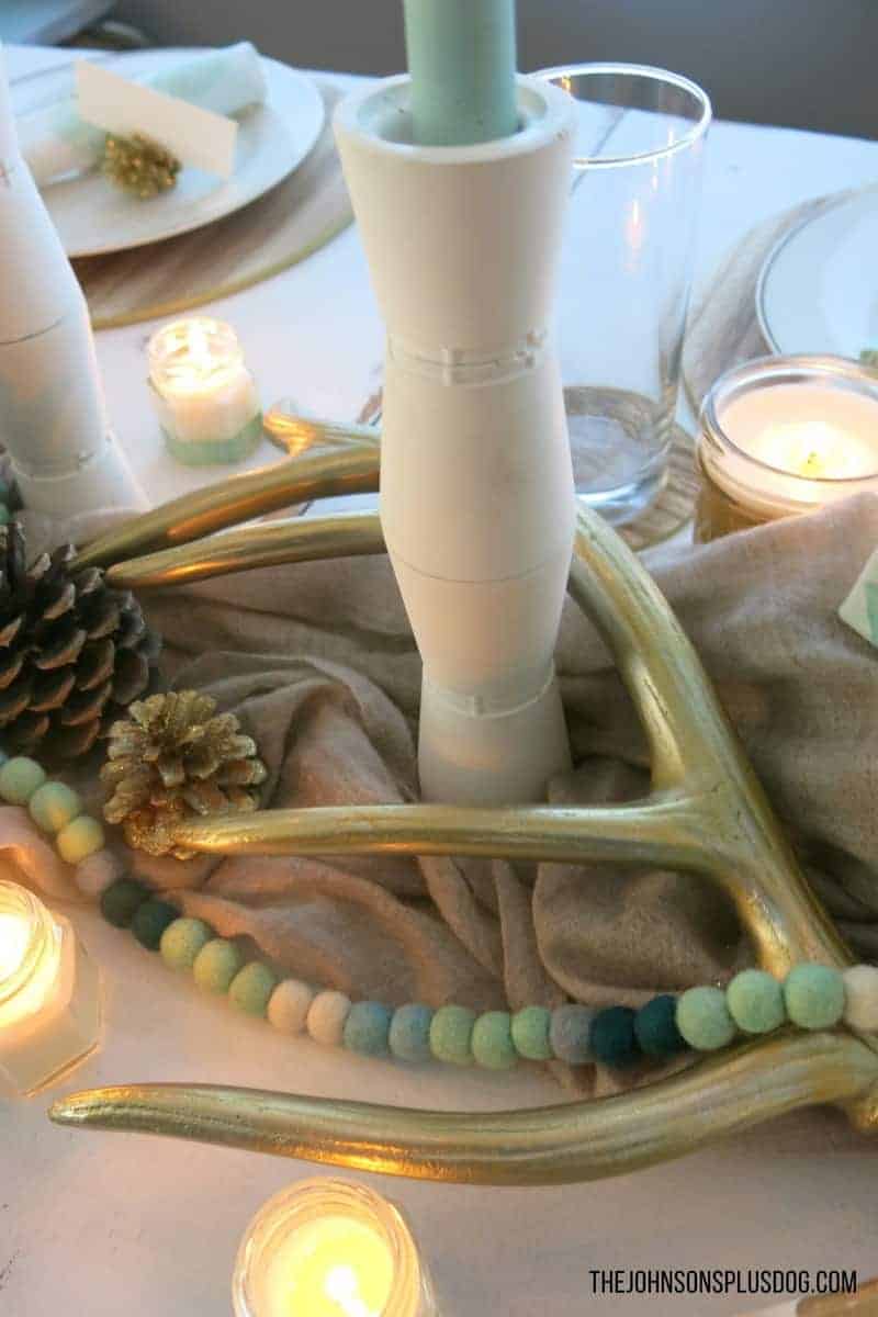 Mint & Gold Modern Christmas Tablescape | Modern Christmas | Modern Farmhouse | Farmhouse Christmas | Mint and Gold | Rustic Modern Christmas | Christmas Table Ideas | Mid Century Christmas | Table inspiration for Modern Christmas