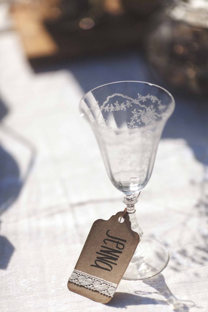 Rustic wedding place cards | the johnsons plus dog