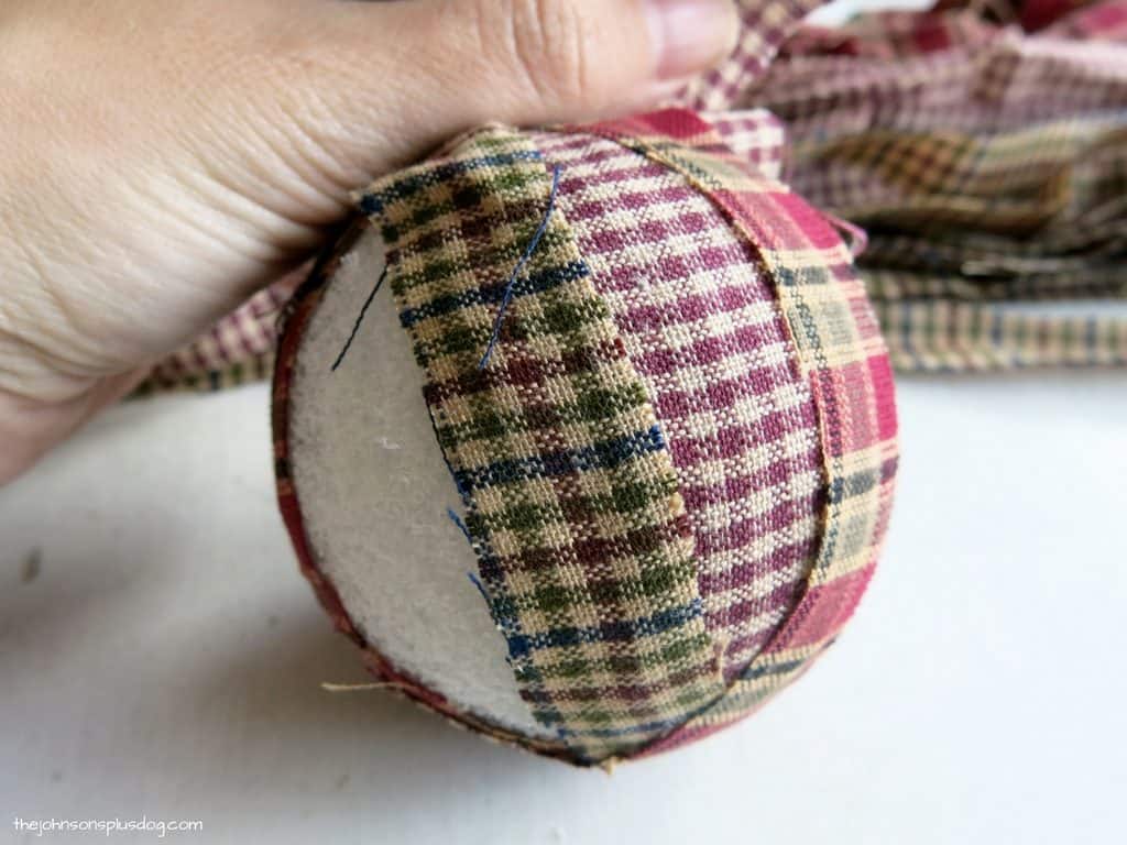 DIY Homespun Fabric Christmas Ornament - 4 Different Tutorials