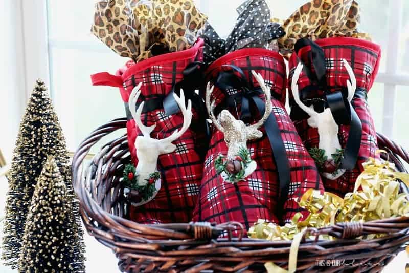 5 Crazy Cheap Christmas Gift Baskets From the Dollar Store Under $10