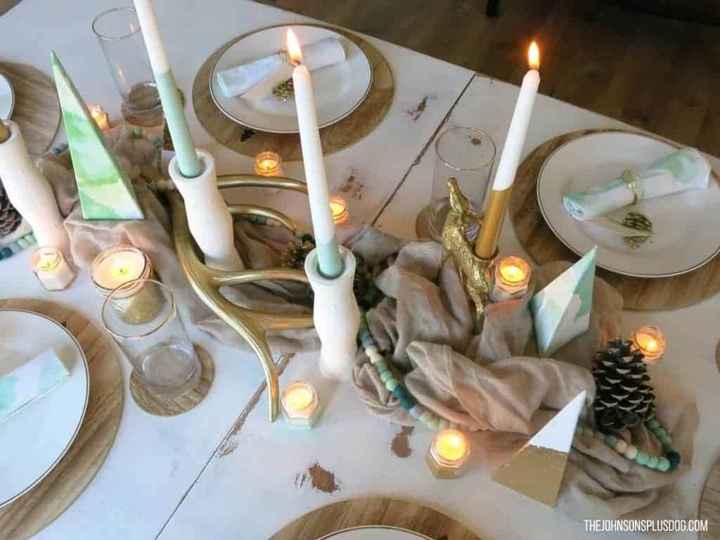 Mint & Gold Modern Christmas Tablescape | Modern Christmas | Modern Farmhouse | Farmhouse Christmas | Mint and Gold | Rustic Modern Christmas | Christmas Table Ideas | Mid Century Christmas | Table inspiration for Modern Christmas