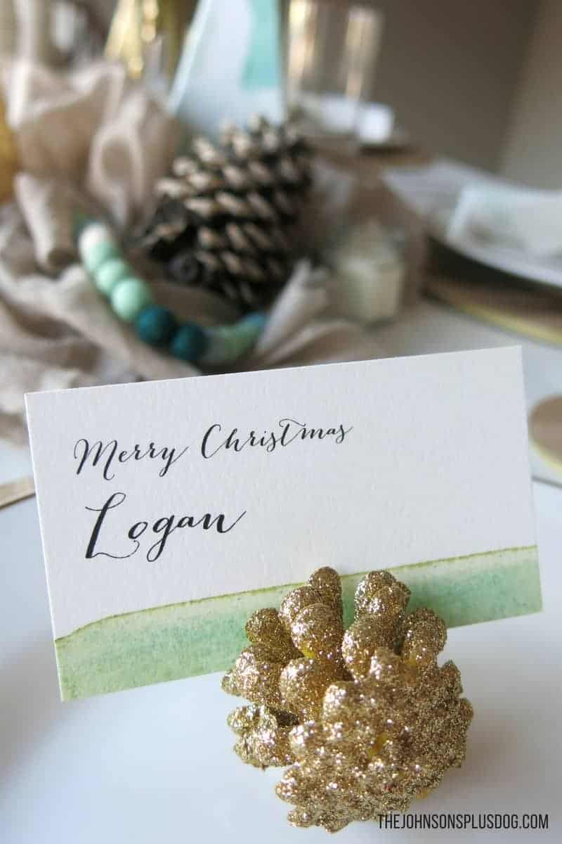 Mint & Gold Modern Christmas Tablescape | Modern Christmas | Modern Farmhouse | Farmhouse Christmas | Mint and Gold | Rustic Modern Christmas | Christmas Table Ideas | Mid Century Christmas | Table inspiration for Modern Christmas | Placecards from Minted | Modern Place Cards