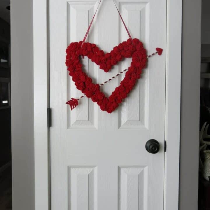 How To Make A Valentine’s Day Wreath DIY