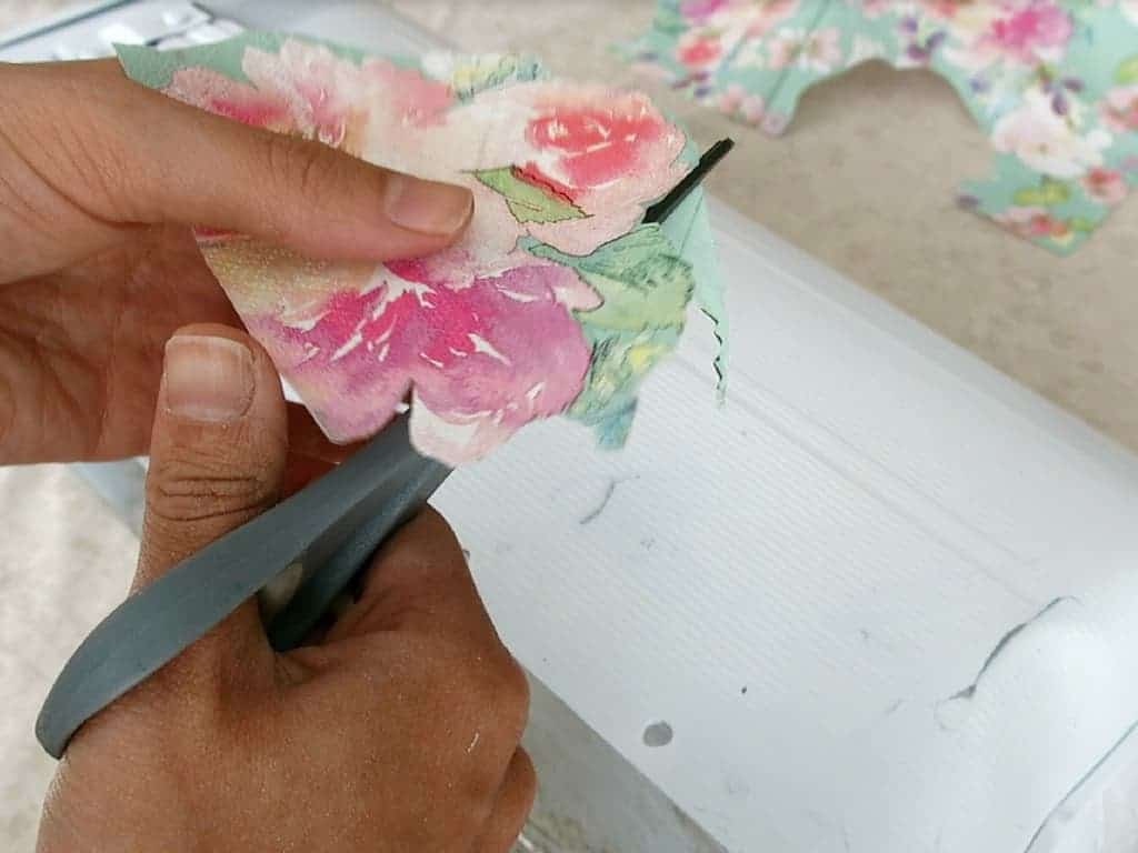 Cutting flowers from floral napkins