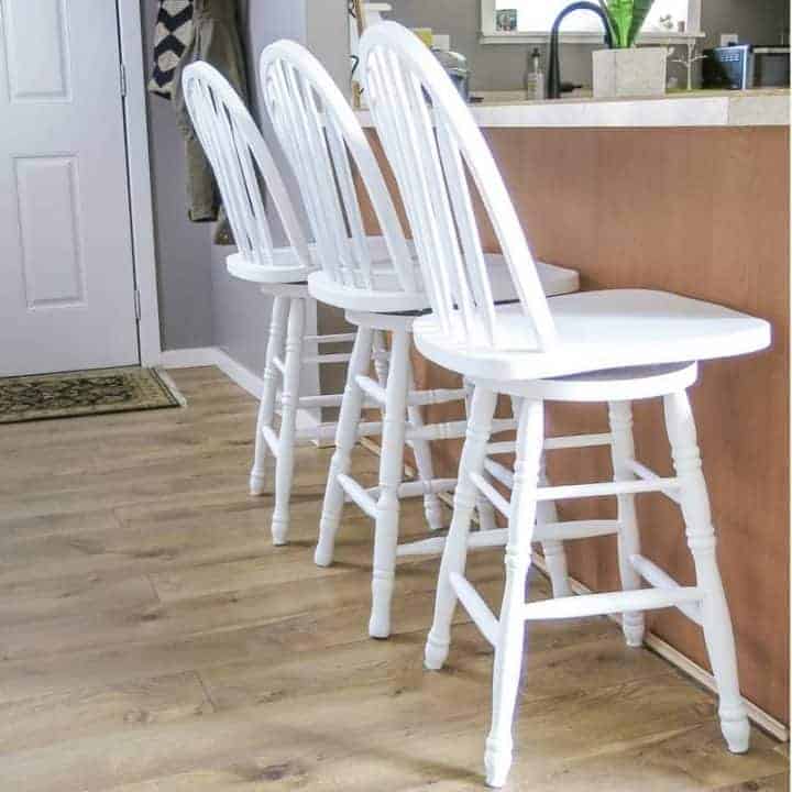 How To Make Chalk Painted Bar Stools