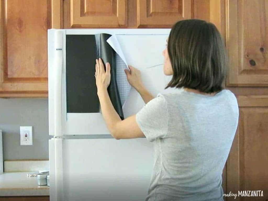 Use vinyl chalkboard surface to create a calendar on your fridge! 