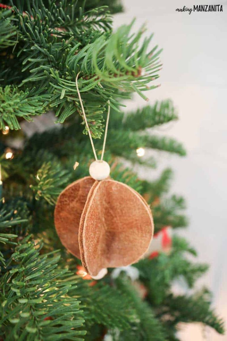 Easy Leather Christmas Ornaments – Circles with Wood Beads