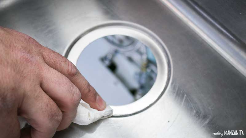 Remove old plumber's putty from sink