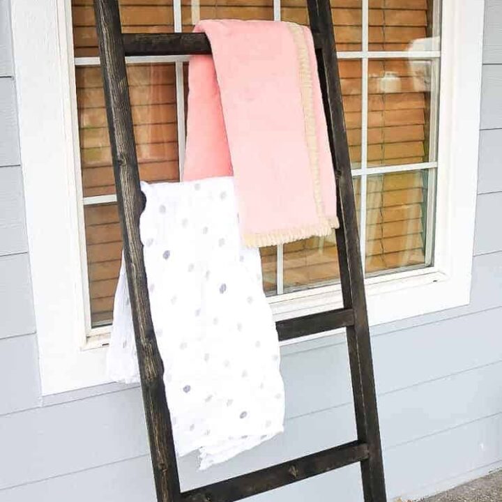 How to Make Baby Blanket Ladder