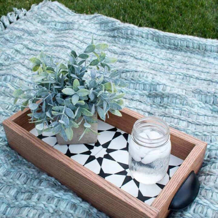 How To Make A DIY Tray With Leftover Tiles