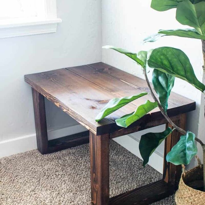 Building a outlet small bench