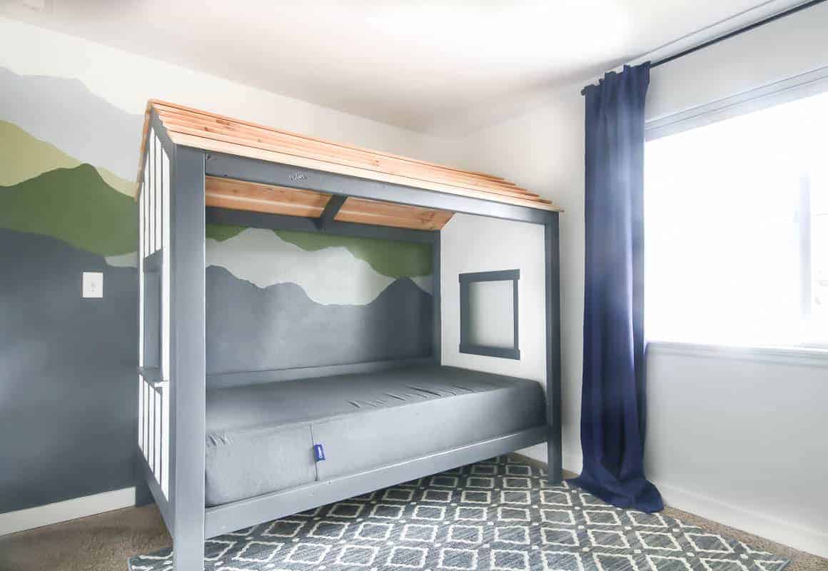 boy house bed