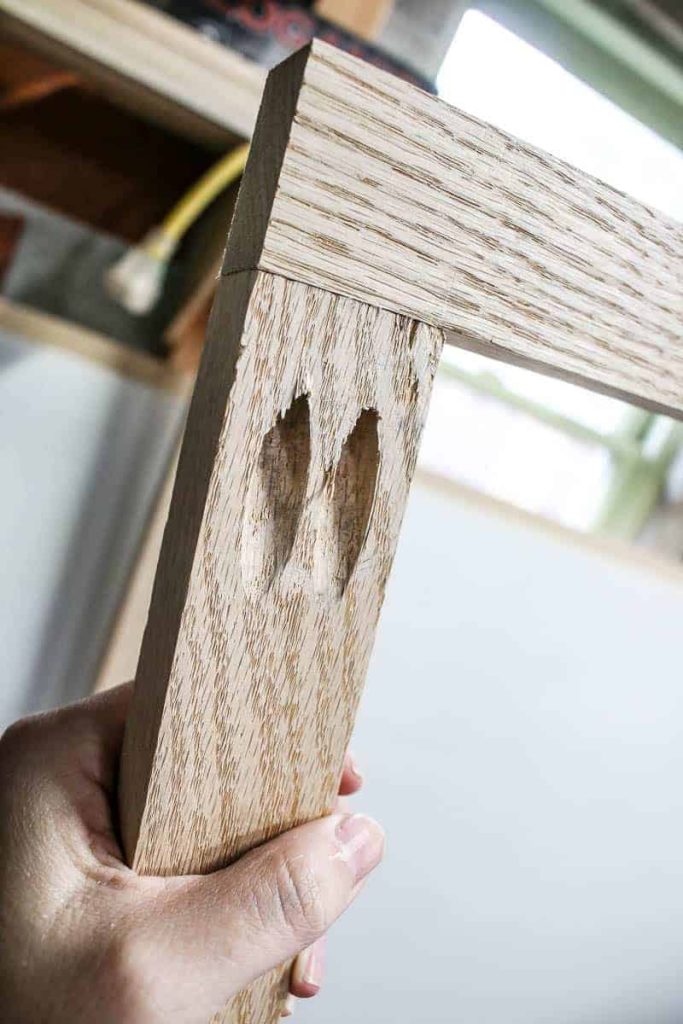 shows two pieces of wood joined together with a couple of Kreg K5 Pocket-Hole Jig.