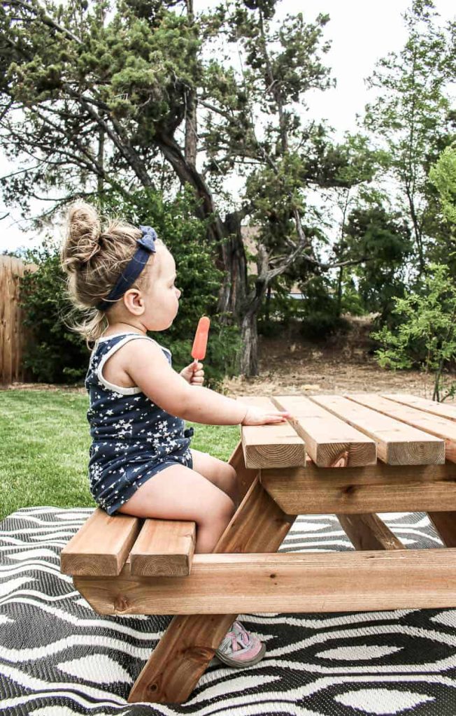 Your kids will love hanging out and enjoying popsicles at this special toddler sized picnic table