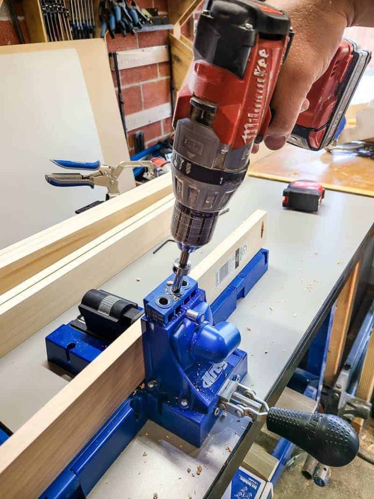 the kreg pocket hole system is an easy way to drill pocket holes for DIY projects