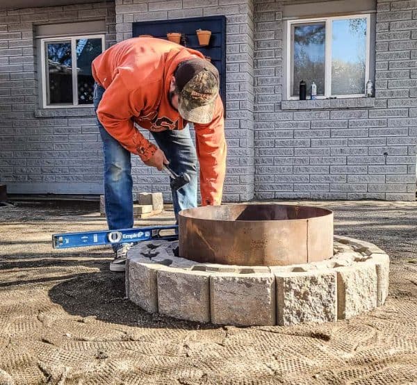 can you use concrete pavers for a fire pit