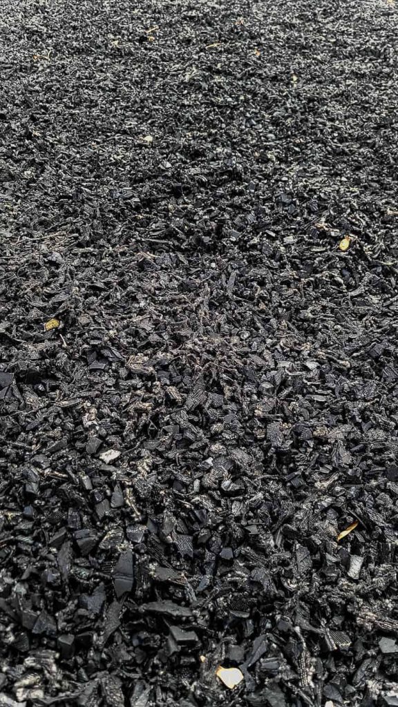 black rubber mulch