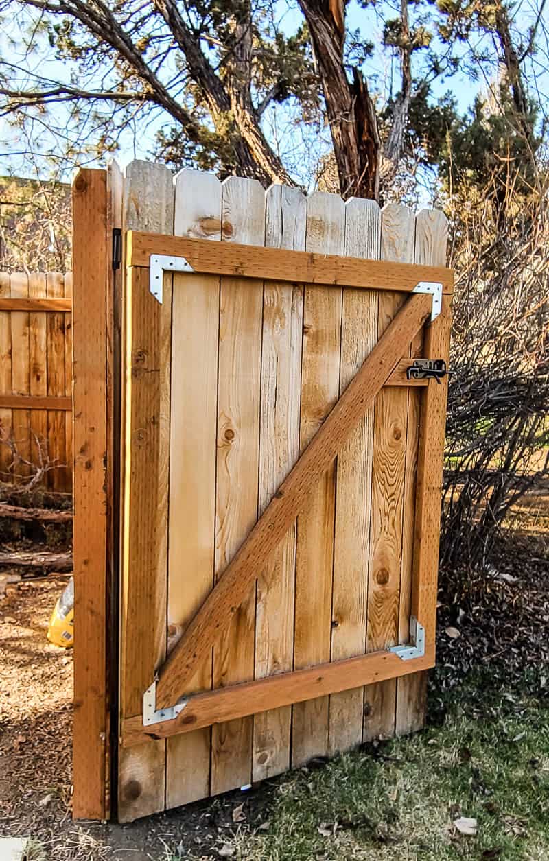 How To Make A Wooden Gate For Your Fence Making Manzanita