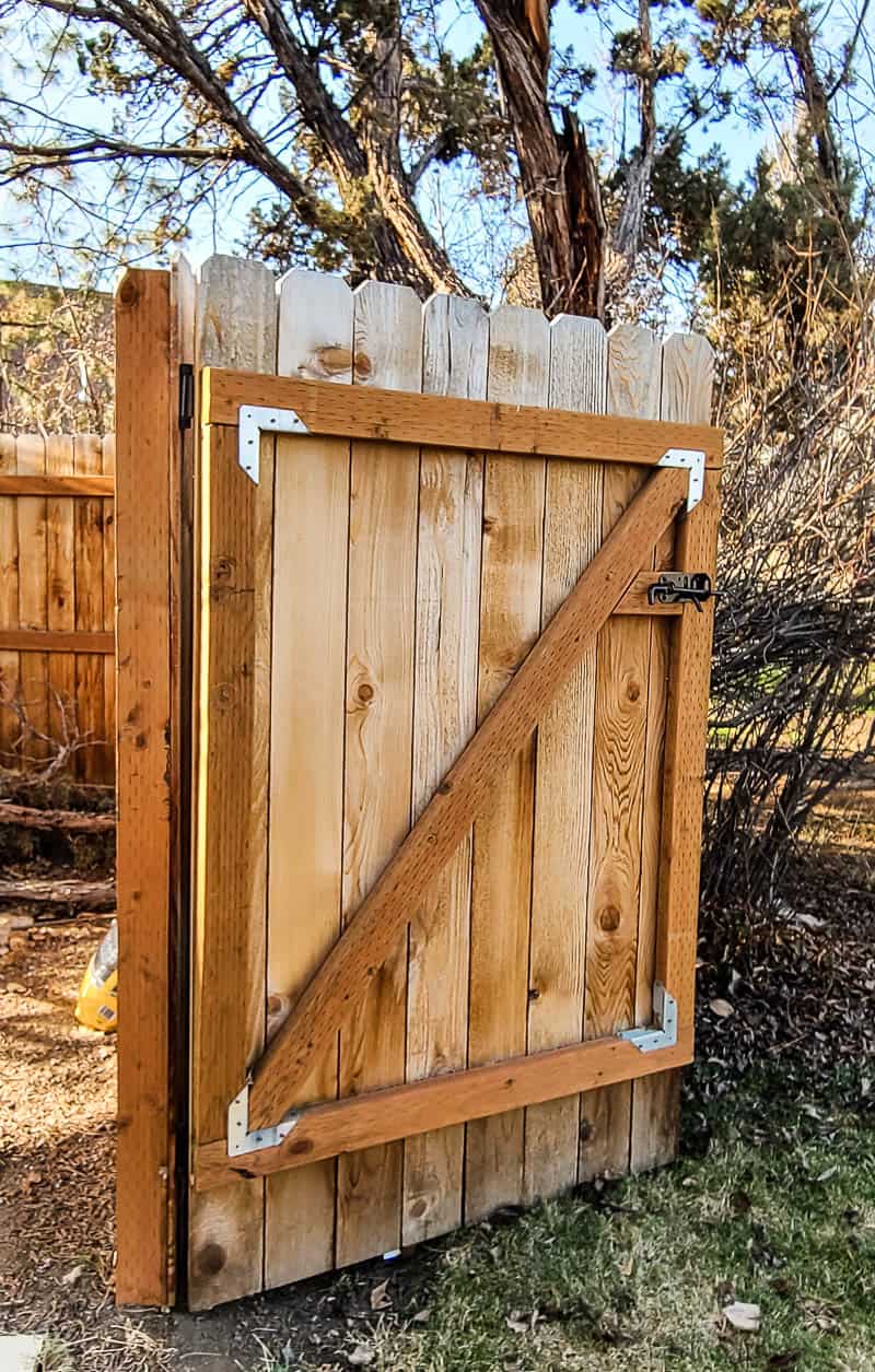 How to Build a Wood Fence In Your Backyard - Making Manzanita