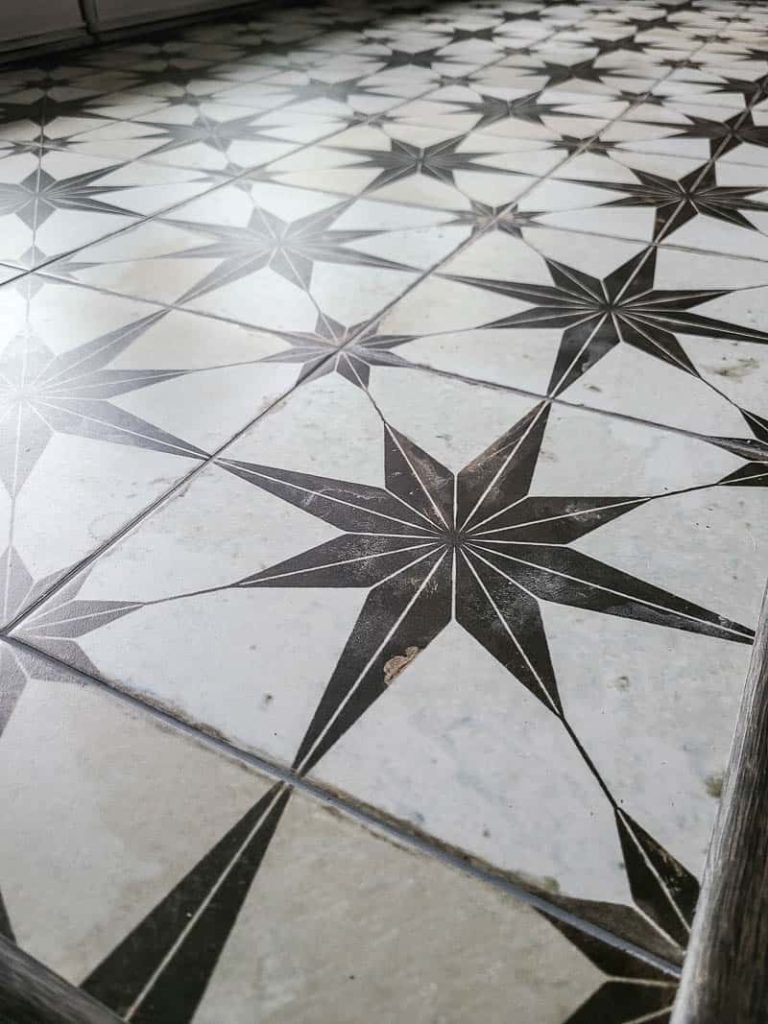 Close up of the Kings Star tile by Merola tiel