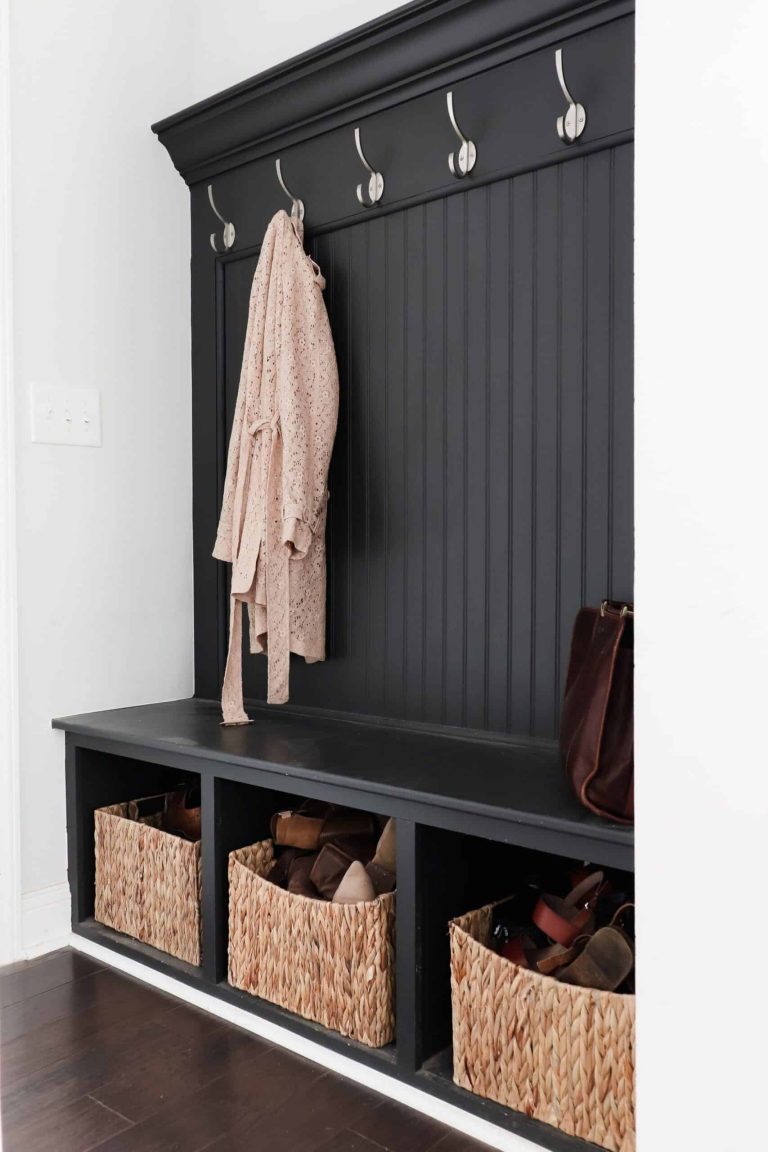 17+ Gorgeous DIY Mudroom Ideas