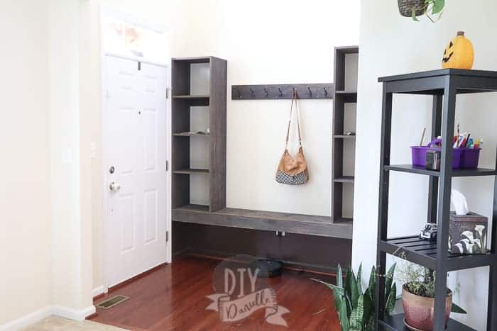 https://www.makingmanzanita.com/wp-content/uploads/2022/02/diy-entryway-storage-bench-10-of-10.jpg