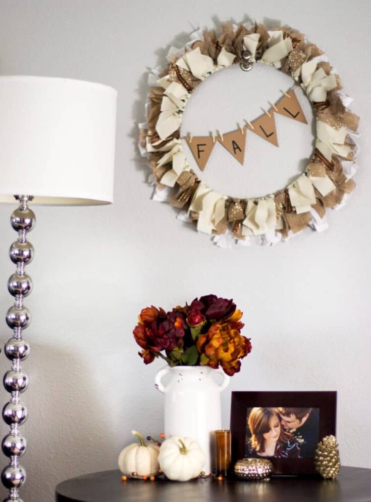 26 Indoor Wreath Decorating Ideas You'll Wanna Steal - Making Manzanita