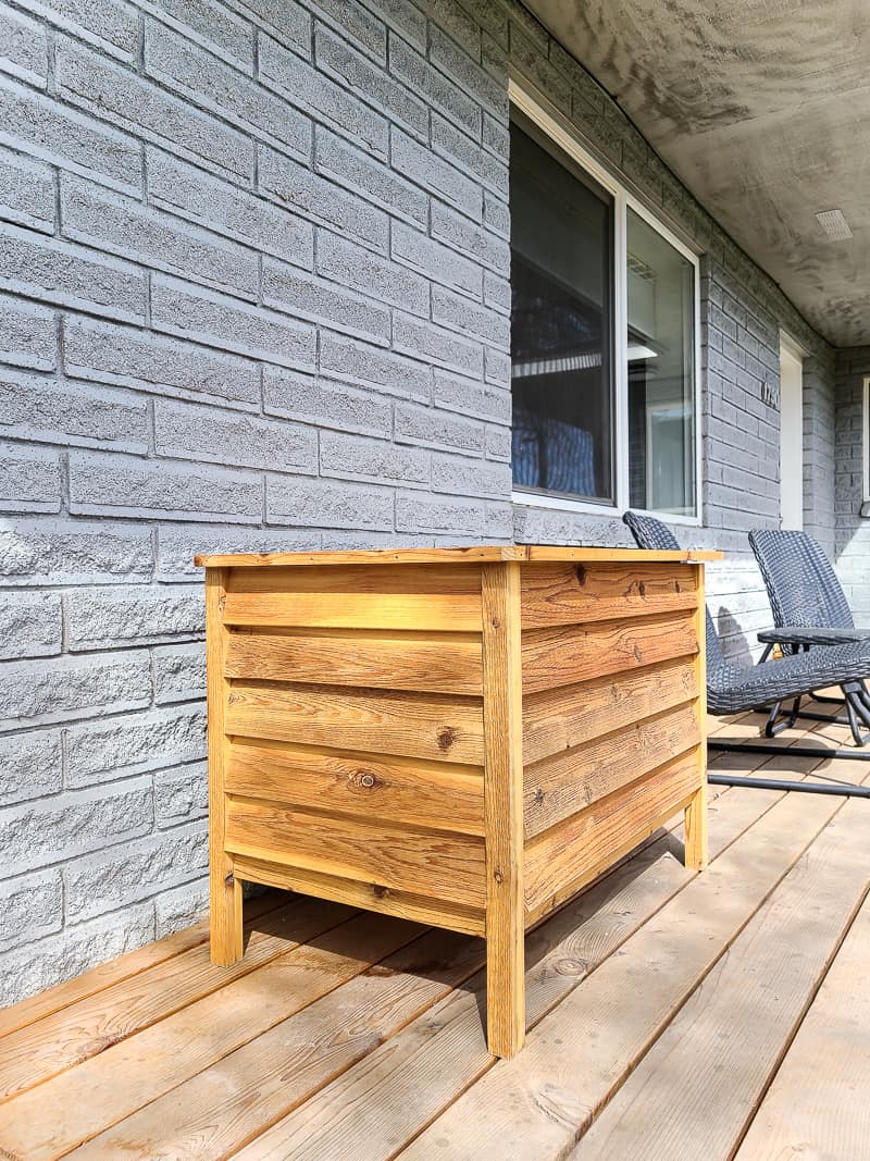 DIY Outdoor Storage Box with Plans - The Handyman's Daughter