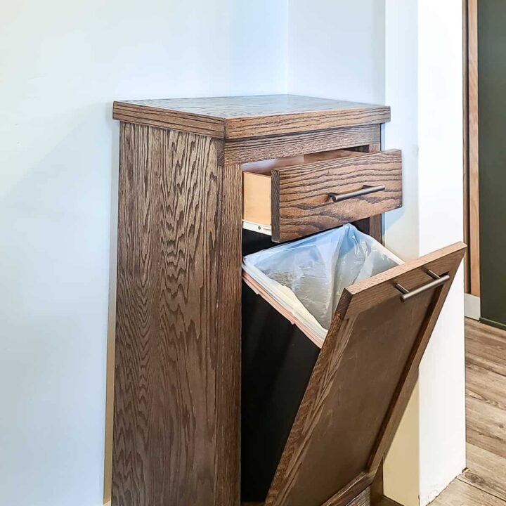Wooden trash can shop holder