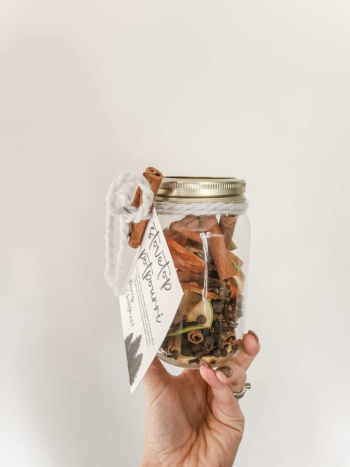 Easy DIY Stovetop Potpourri Gift Idea with Free Printable Tags