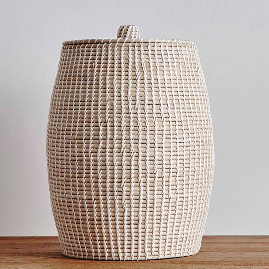 use a hamper to store blankets