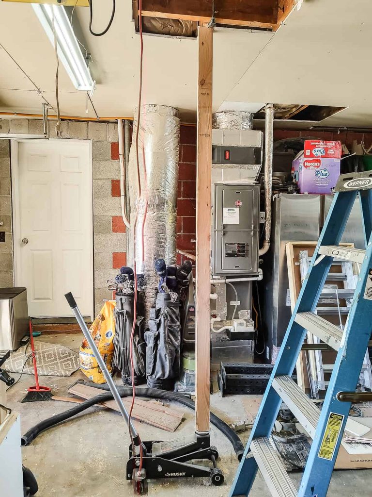 A floor jack is a great way to jack up the joists to leveling it with the new header that has been installed 