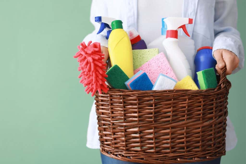 Create a great housewarming gift basket of cleaning supplies for a new homeowner, who may not know where his cleaning supplies are in the packed boxes. 