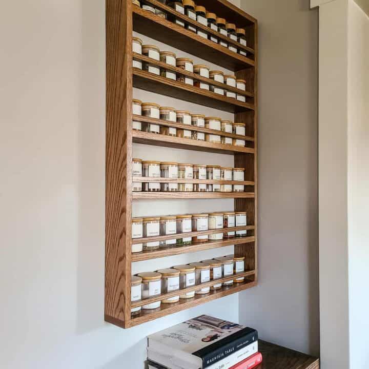 How to make a DIY spice rack