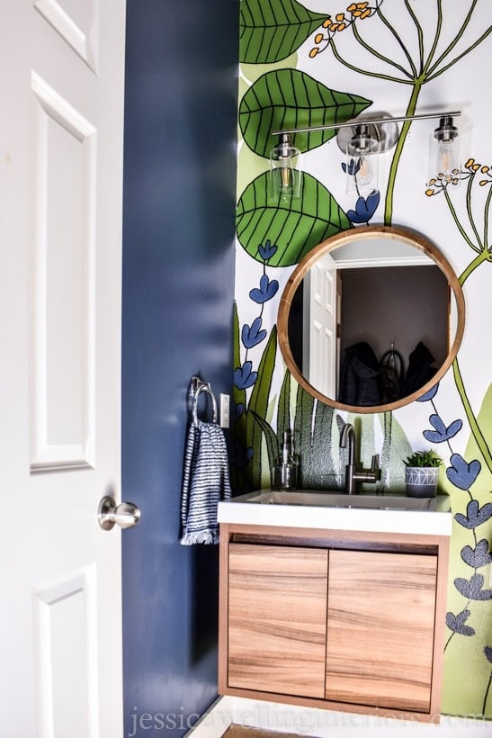 The Best DIY Ideas for Bathroom Wall Décor