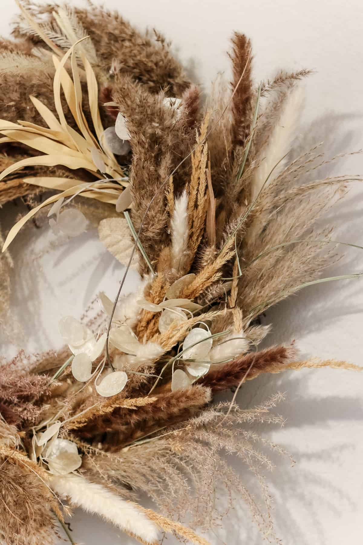How To Make A DIY Mixed Pampas Grass Wreath