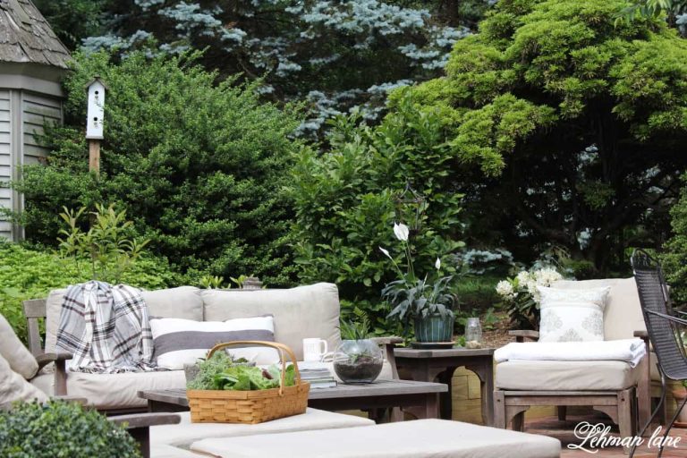 24 Beautiful Backyard Makeover Ideas