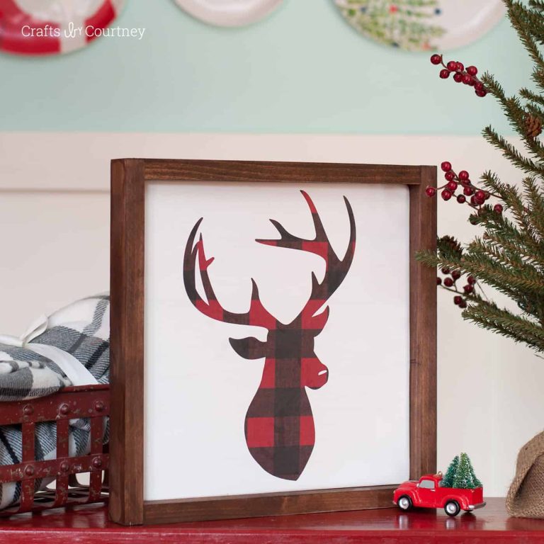 26+ DIY Christmas Signs for Your Home This Holiday Season