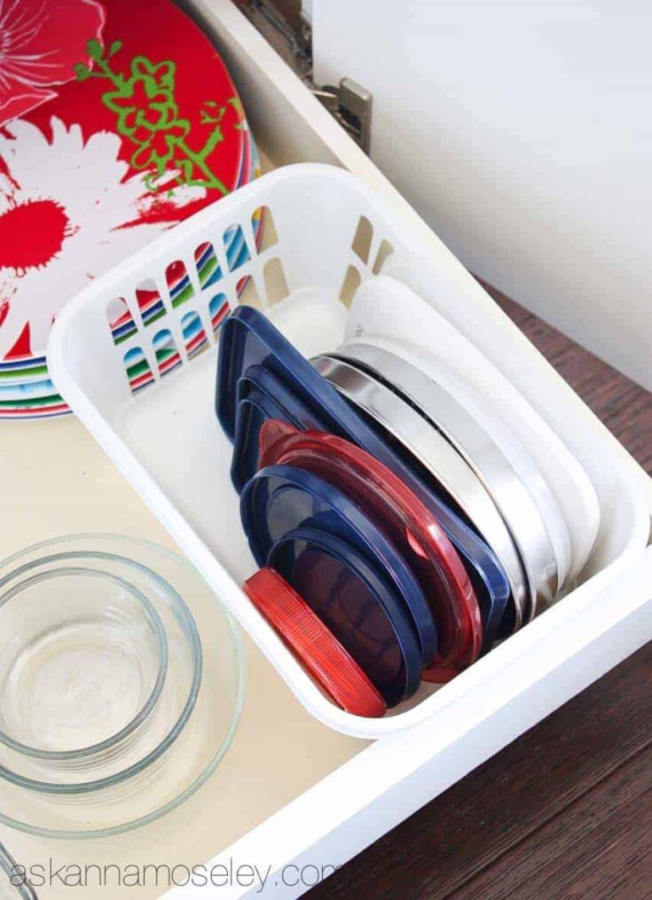 Organizing Tupperware Can be Quick and Easy