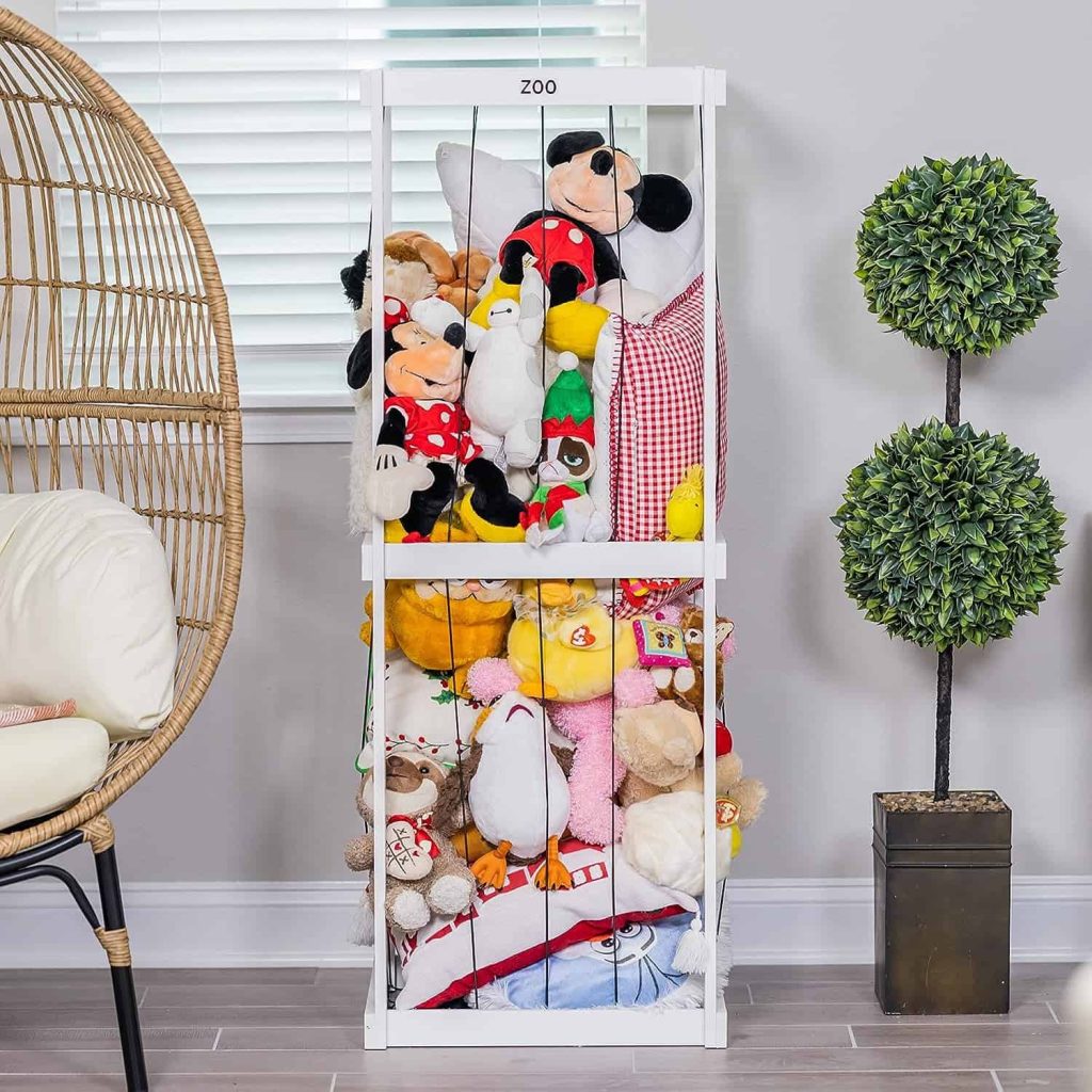 Stuffed animal zoo to store stuffed animals with two sections
