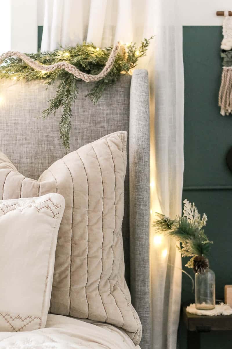 How To Decorate Your Bedroom for Christmas - Making Manzanita
