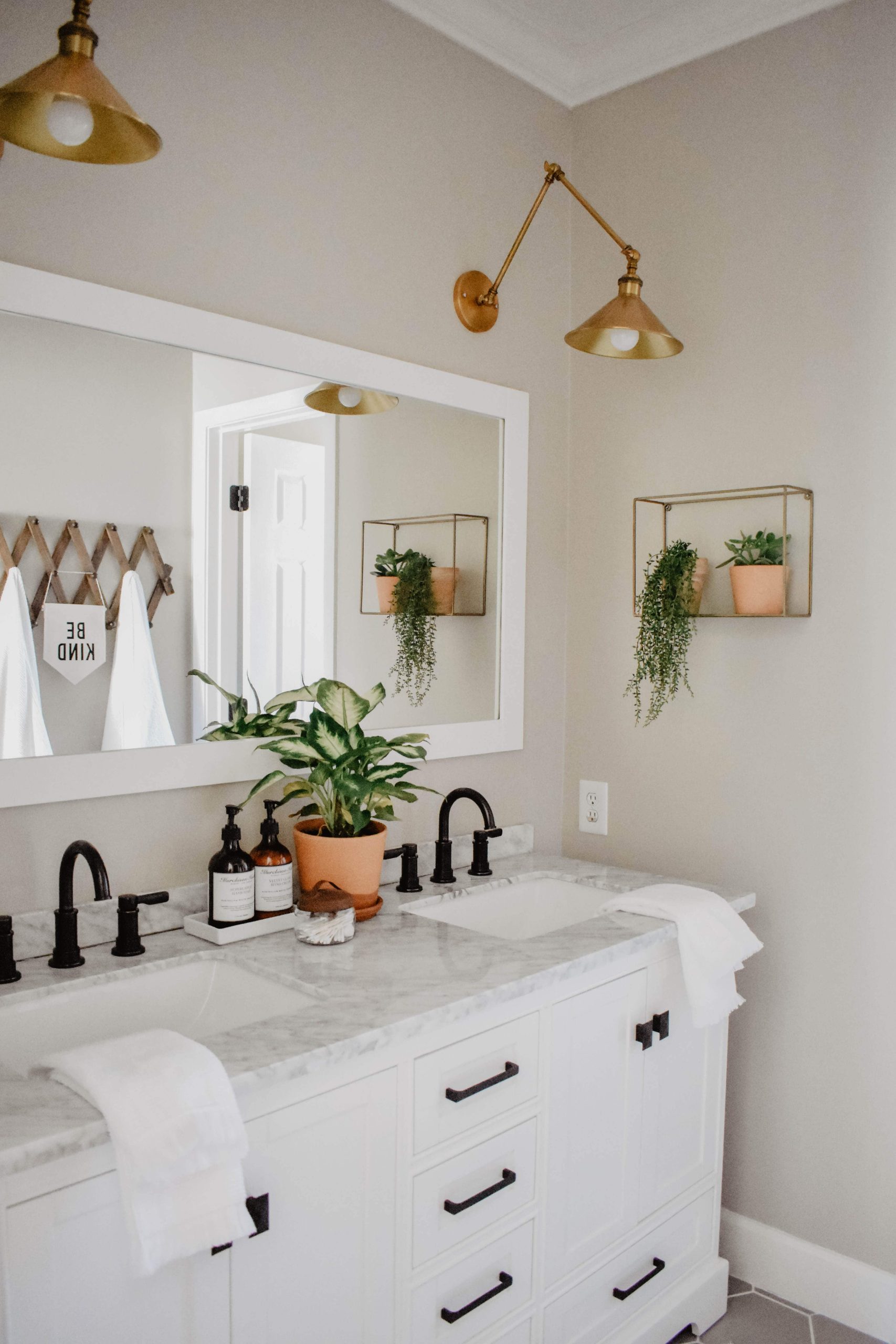 19 Ways To Decorate Your Bathroom Counter - Making Manzanita