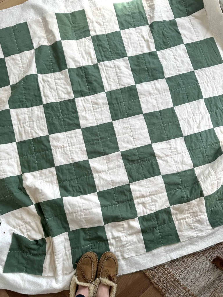 A green Checkered Quilt