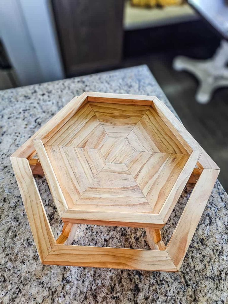 The Chicknic Table is finished!