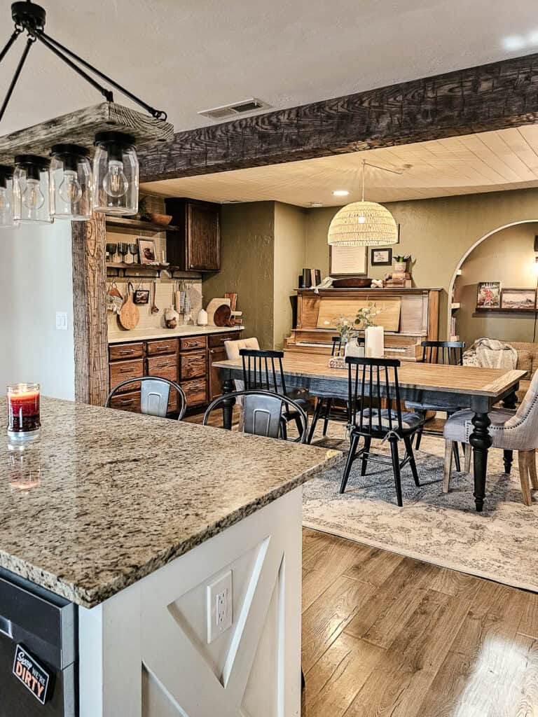 Another reveal photo of a traditional-style dining room.