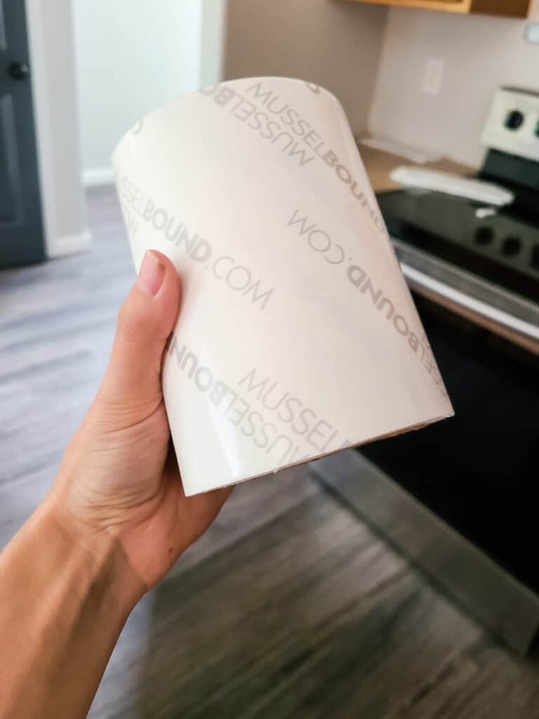 A photo of a roll of Musselbound